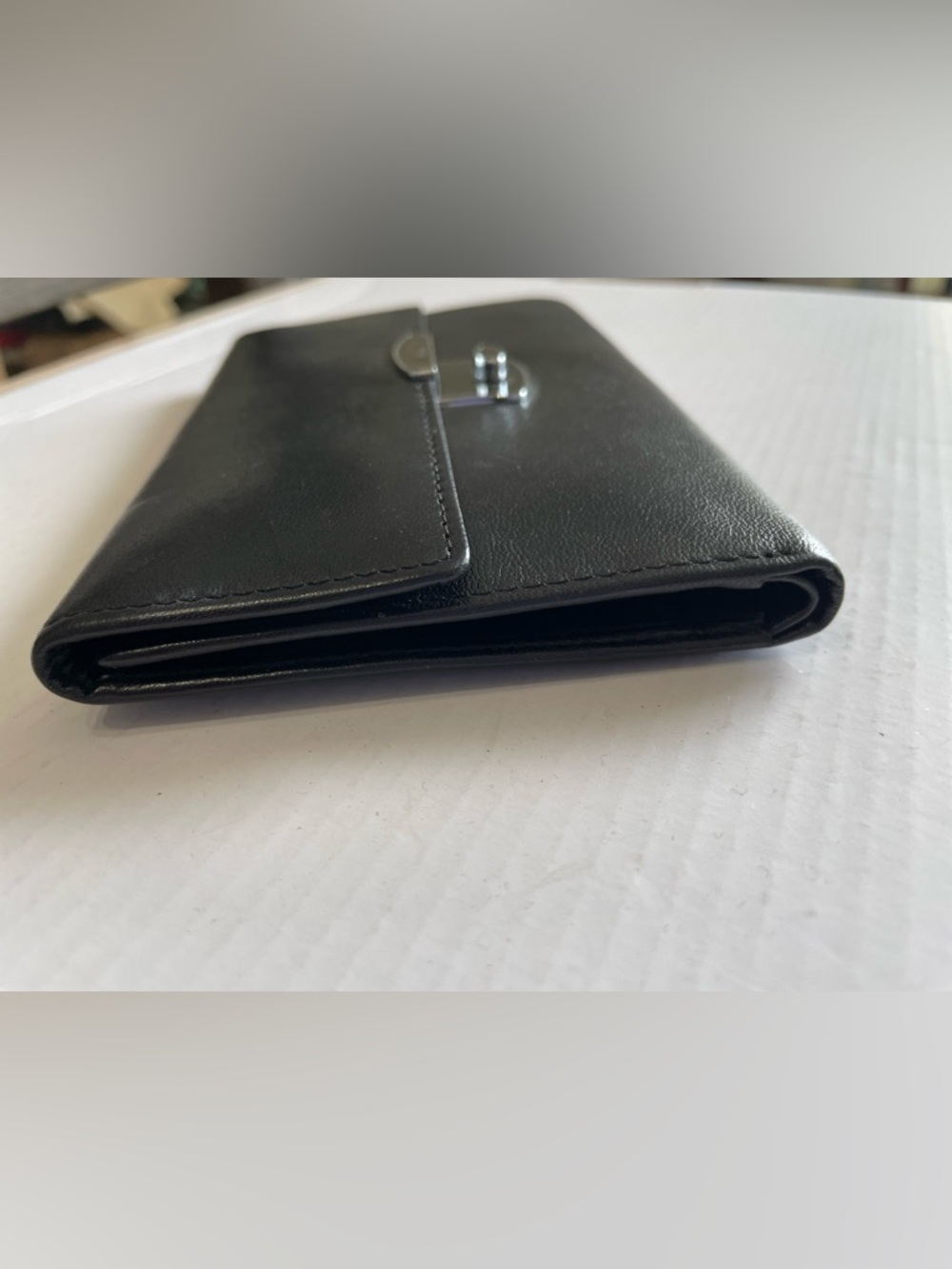 Prada 100% leather Wallet Vintage black Squeeze Lock - Picture 6 of 16